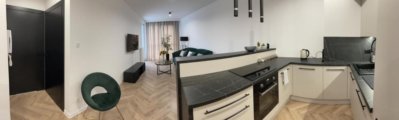Smart Central Stay 2, Rynek, Sienkiewicza 24-Hour Check-In Zameldowanie Calodobowe Kielce Dış mekan fotoğraf
